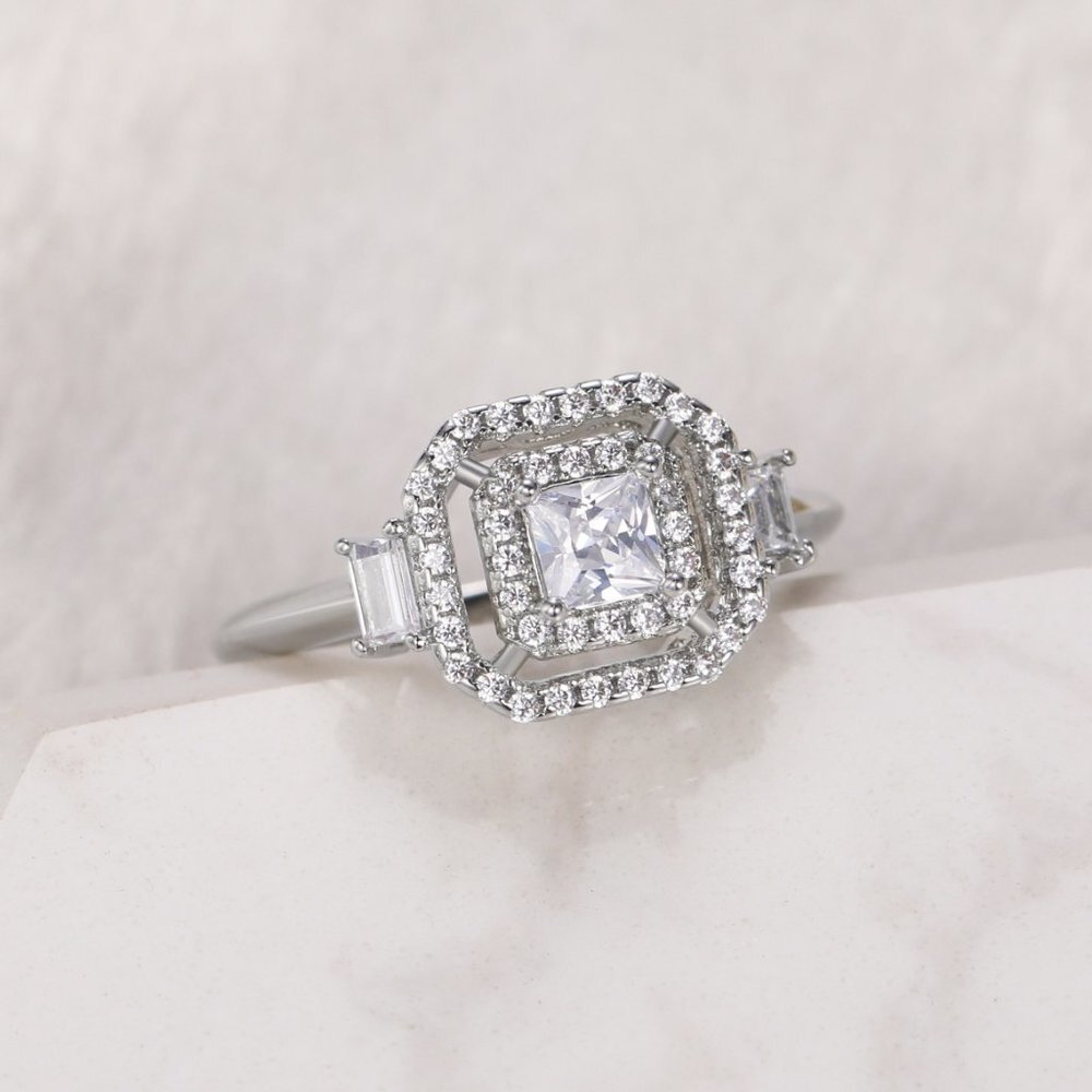 🔥New Luxury Engagement Clear Diamond Square Noble Dainty Ring for Women, K782 - Picture 5 of 9